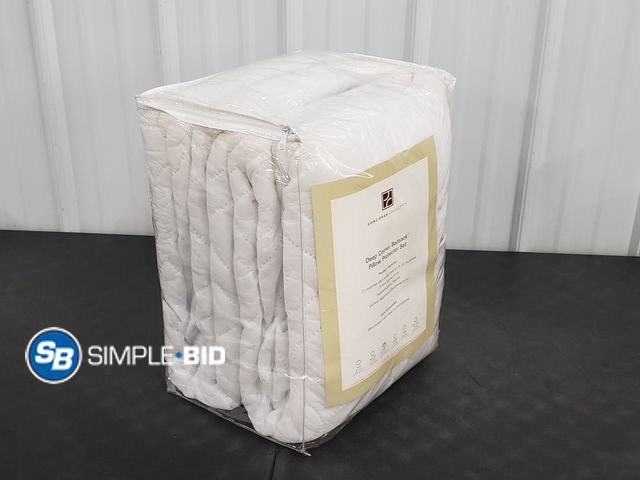 Lot 58-72057 - Concierge Collection - Deep Corner Bedsack Pillow Protector Set - Full Size - New