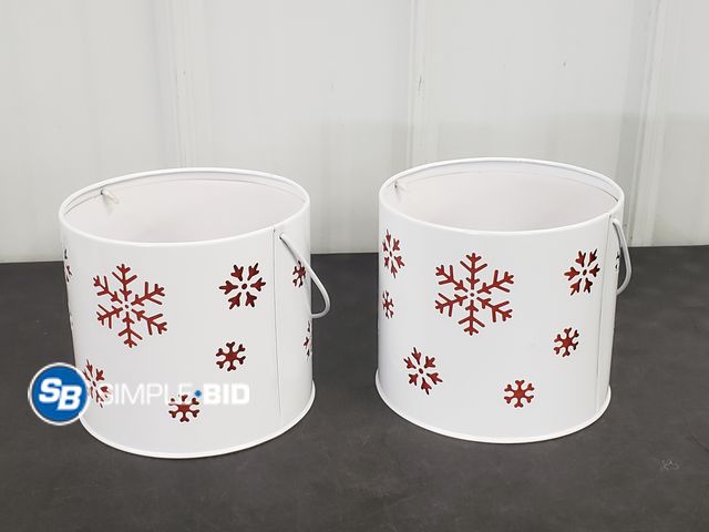 Lot 58-74367 - Lot of (2) New Holiday Metal Lanterns -- with Snowflake Design - Super Cute! Great for a Cute Gift o...