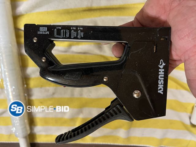 Lot 58-38740 - Husky Stapler mt0301 life time warranty