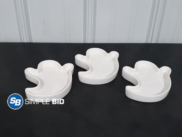 Lot 58-32666 - Lot of (3) Halloween GHOST ceramic dishes