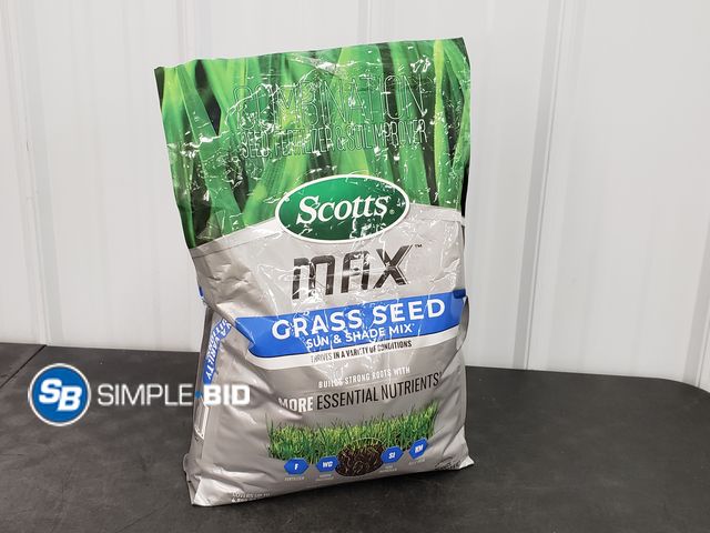 Lot 58-83817 - ScottsMax Grass Seed Sun and Shade Mix Covers up to 4,800 sq ft 1/2 Full