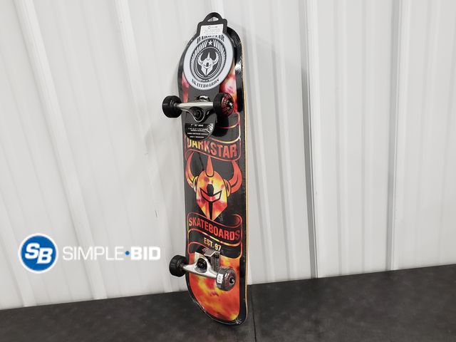 Lot 58-59733 - New DarkStar 31" DS40 Skateboard