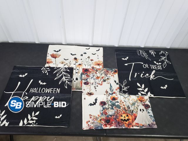 Lot 58-73398 - Set of (4) New Pillow Covers -- Trick or Treat -- Happy Halloween -- Wildflowers with ghost - 18" x ...
