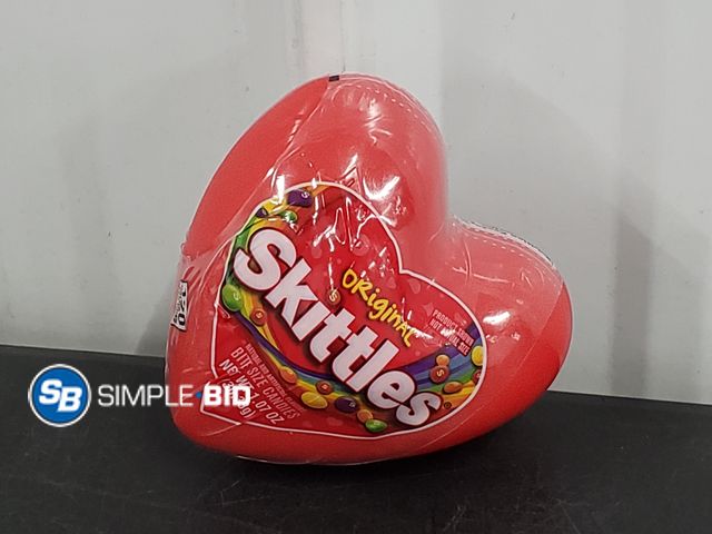 Lot 58-67886 - Lot of (12) Skittles Original Valentine's Filled Heart Candy 1.07 oz - unopened