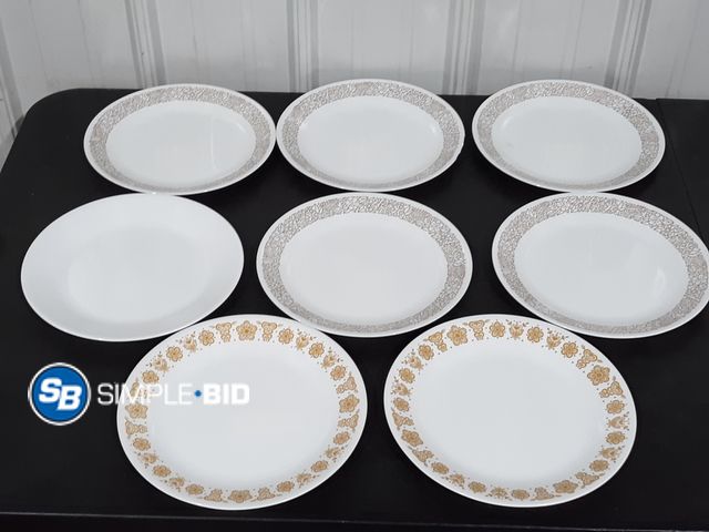 Lot 58-26471 - Lot of (8) New Corelle Dinner Plates