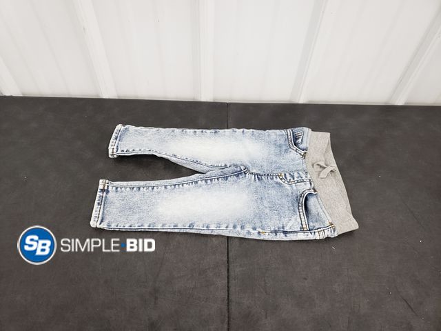 Lot 58-72281 - Wonder Nation Light Denim Jeans - Size 18 Months - Appears Unused