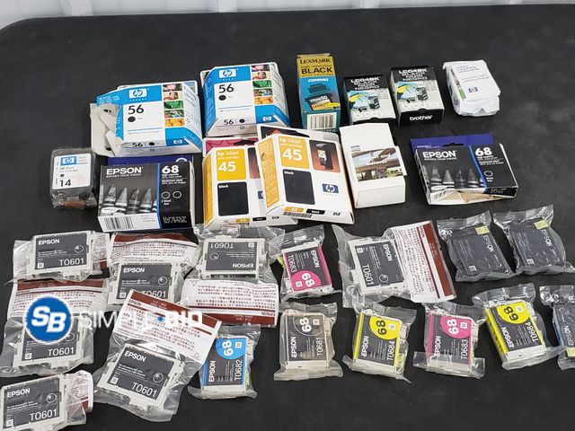 Lot 58-30470 - BOX full of INK - various styles - unused