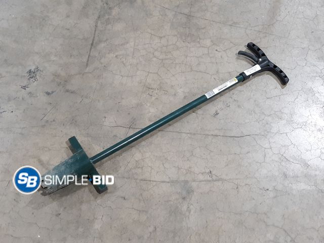 Lot 58-29132 - Hound Dog Hole Digger