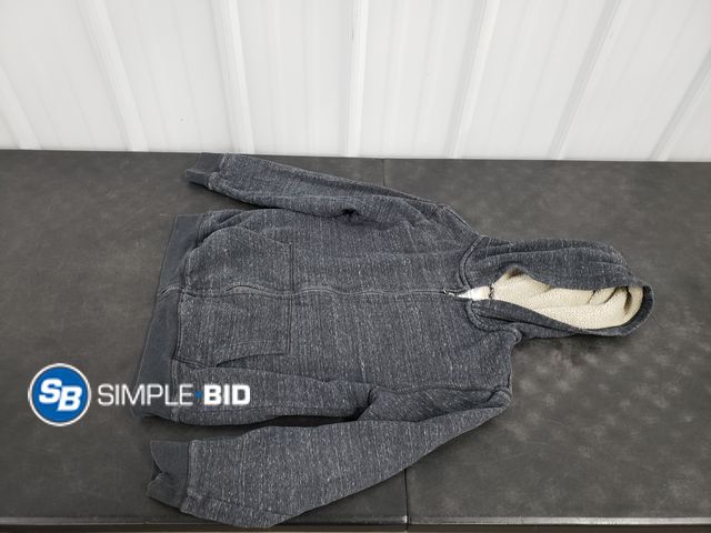 Lot 58-40182 - BOYS! Cat and Jack Zip up Fleece sweater - SIZE L - light use - in good condition