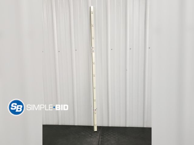 Lot 58-56428 - Legrand 10 Plug Power Outlet Strip