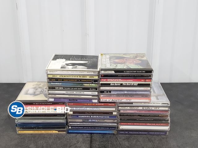 Lot 58-50421 - BOX full of CD's Variety of styles of Genre