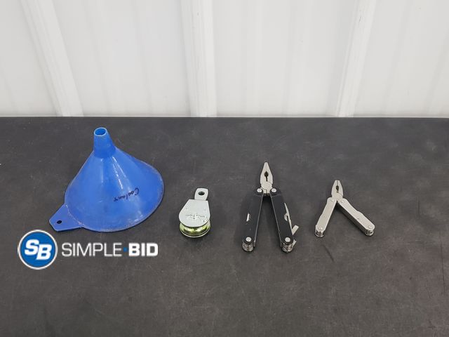 Lot 58-62614 - Lot of Misc Items : Funnel, Multi Tools Pully Unit