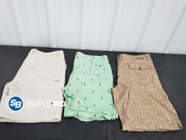 Lot 58-68236 - Lot of (3) Men's Shorts - Size 38