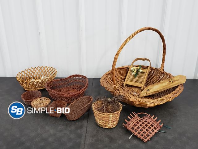 Lot 58-84392 - Lot of (9+) Wicker Baskets and Decor Items