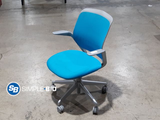 Lot 58-17831 - Adjustable Office Chair - used but in good condition