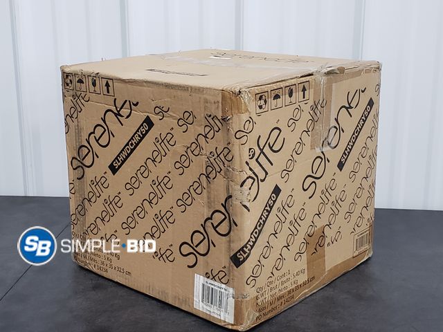 Lot 58-80347 - Lot of (50) Serenelife Wooden Hangers