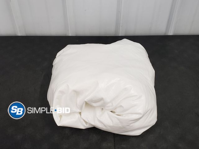 Lot 58-67826 - Resident Waterproof Mattress Cover, QUEEN - Appears Unused