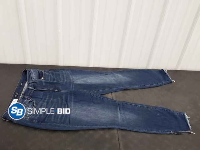Lot 58-74694 - Women's Judy Blue Skinny Fit Jeans - SIZE 16 - used but in good condition