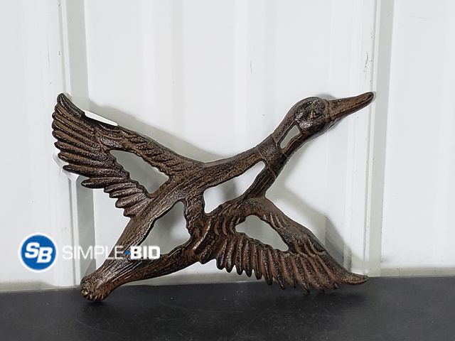 Lot 58-83386 - Cast Iron Duck Decor