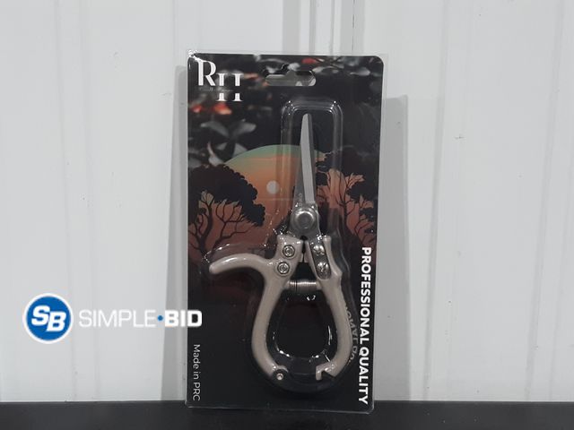 Lot 58-28590 - Pruning Shears with Pointed Blades