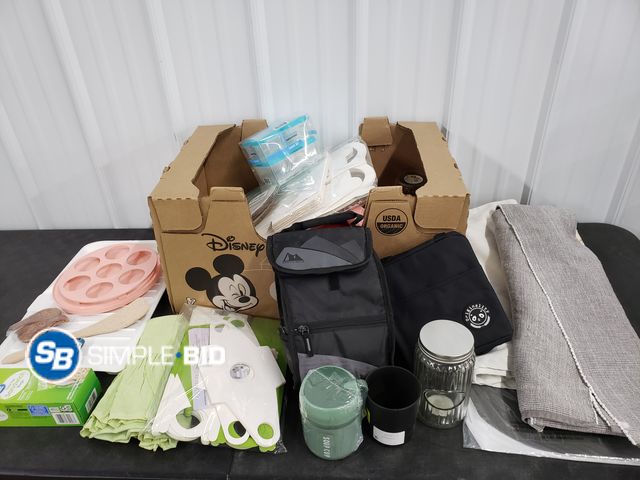 Lot 58-59661 - Lot of Household KITCHEN accessories including table Runners, Glass Containers, Placemats and much m...