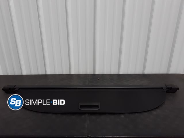 Lot 58-56993 - SUV Hatchback roller Cover