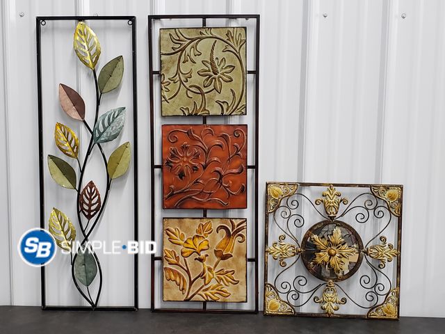 Lot 58-80072 - Lot of (3) Metal Framed Flower - Leave Decor - variety of sizes