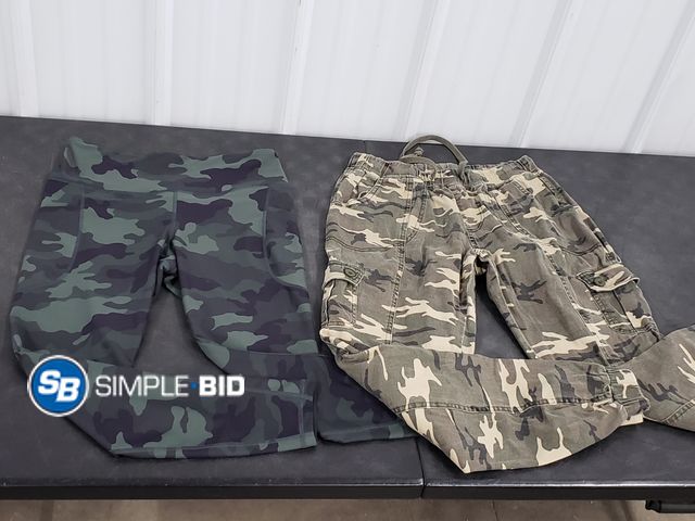 Lot 58-71328 - Lot of (2) Pair of Camo Girl Pants - Size M &amp; L - Light use