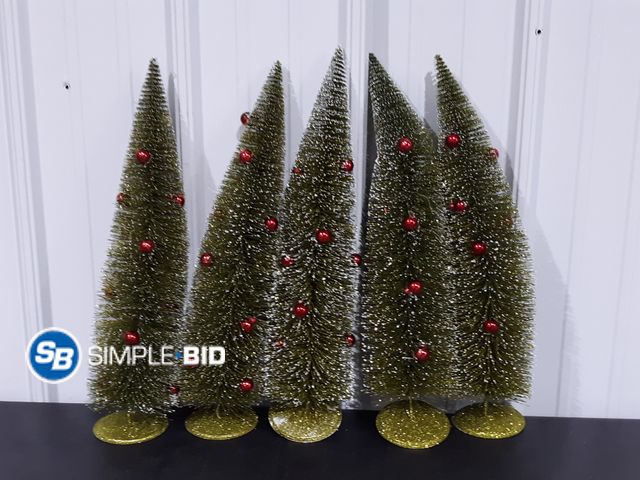 Lot 58-35138 - CHRISTMAS! Lot of (5) glittery Christmas Tree decor - approx. 21" tall