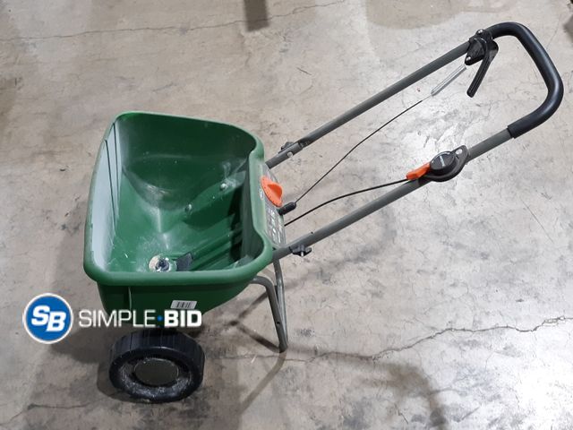 Lot 58-28742 - Scott's Fertilizer Broadcast Spreader