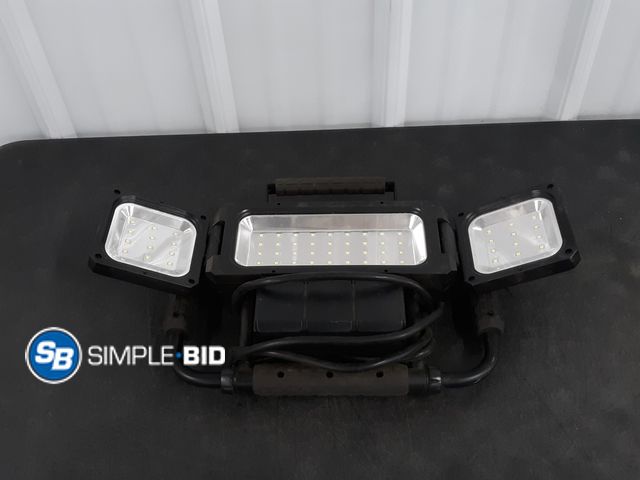 Lot 58-38779 - Winplus LED Folding Work Light - Works