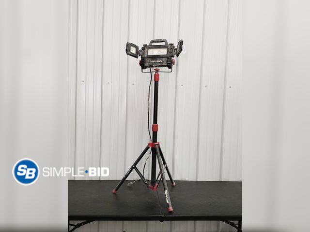 Lot 58-69504 - Husky Work Light with Extendable Tripod - Used
