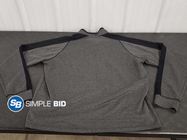 Lot 58-54463 - Hawke &amp; Co Men's 1/4 Zip Pull Over - Size XL - Light use