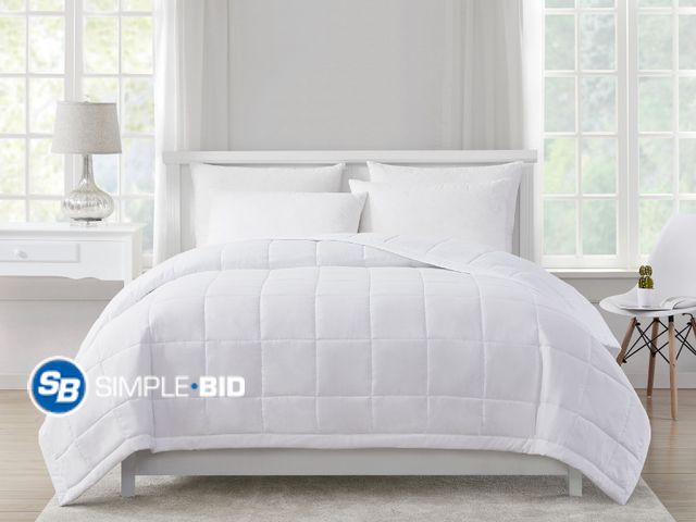 Lot 58-54511 - New Mainstays Solid Twin Down Alternative Blanket in White