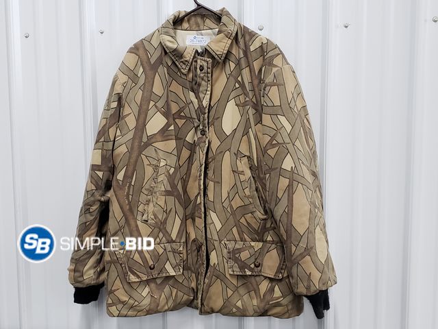 Lot 58-74872 - Men's Skyline Camo Jacket - SIZE L/XL - used but in good condition