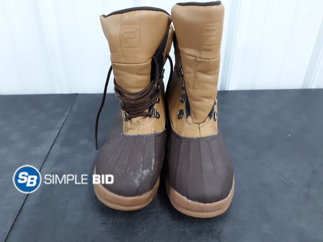 Lot 58-67039 - Fila Duck Boots - Men's Size 11 1/2 - Used But in Good Condition