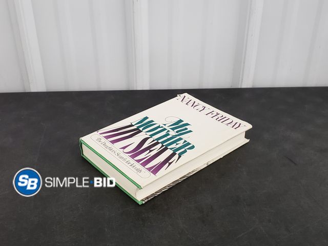 Lot 58-53054 - My Mother Myself - The Daughter's Search for Identity - by Nancy Friday