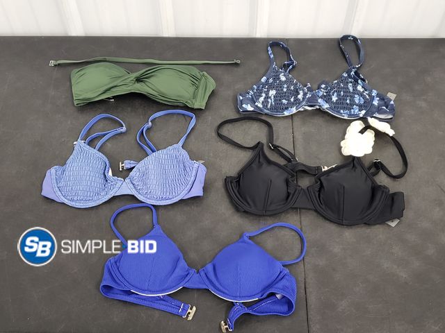 Lot 58-72874 - Lot of Young Adult GIRLS SWIM TOPS - Sizes Range from S/M - light use