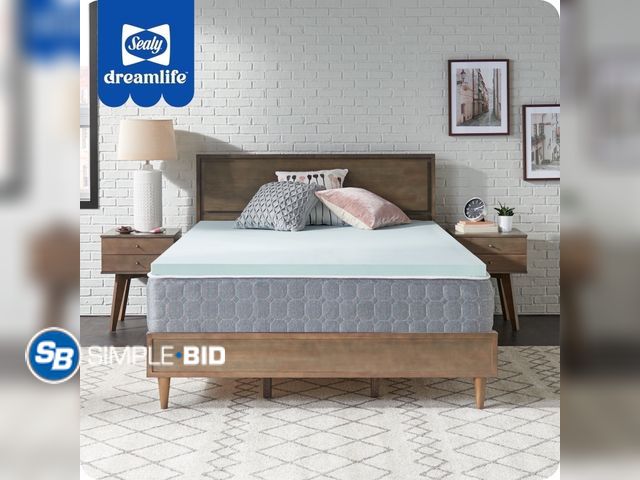 Lot 58-68369 - New Sealy Dreamlife 1.5" Gel Memory Foam Mattress Topper, King, Adult
