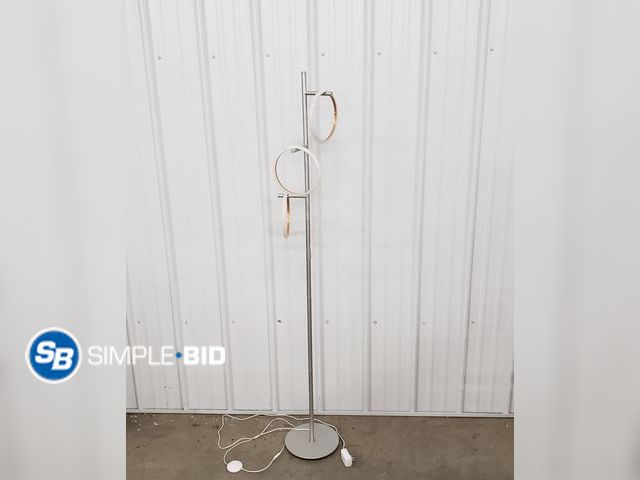 Lot 58-51722 - Ring Pole Light - Light Use