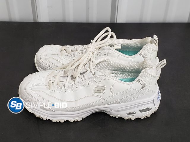 Lot 58-74007 - Skechers Women's Shoes - Size 9 - Light Use