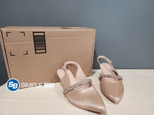 Lot 58-40233 - New Women's pinted stiletto high heel Glittery gold shoes - (SIZE 35) - Super cute!