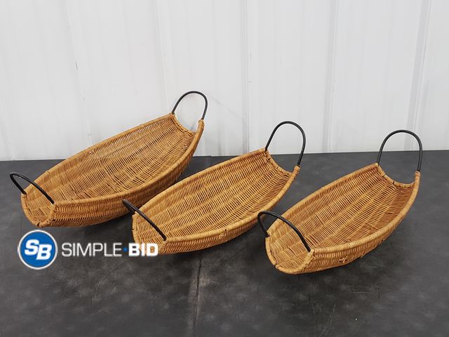 Lot 58-84853 - Lot of (3) Wicker Baskets with handles - in good condition