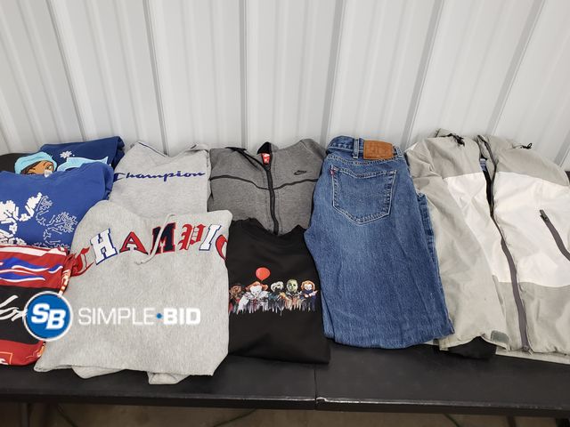 Lot 58-67160 - Box of Used Women's Clothing - Mostly Medium - XL