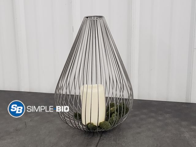Lot 58-75759 - Metal Wire Raindrop Candle Holder Decor, approx 15" Tall