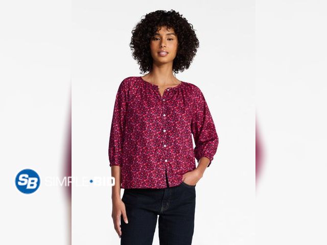 Lot 58-72145 - New Time and Tru Women's Cotton Button Front Blouse with ¾ Length Sleeves, Size M