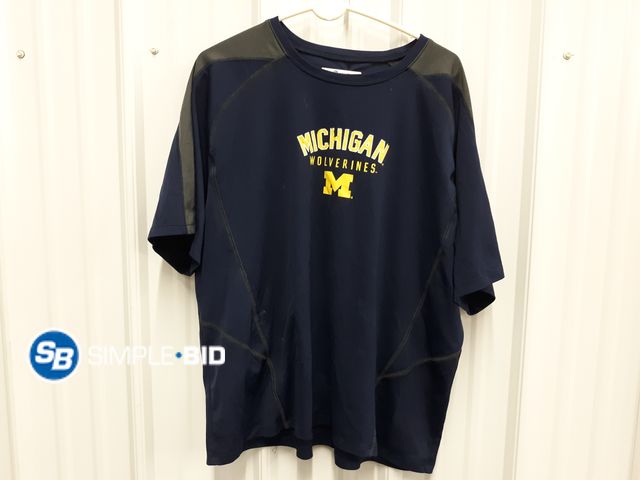 Lot 58-73621 - University of Michigan T Shirt - Size 2XL - Light use