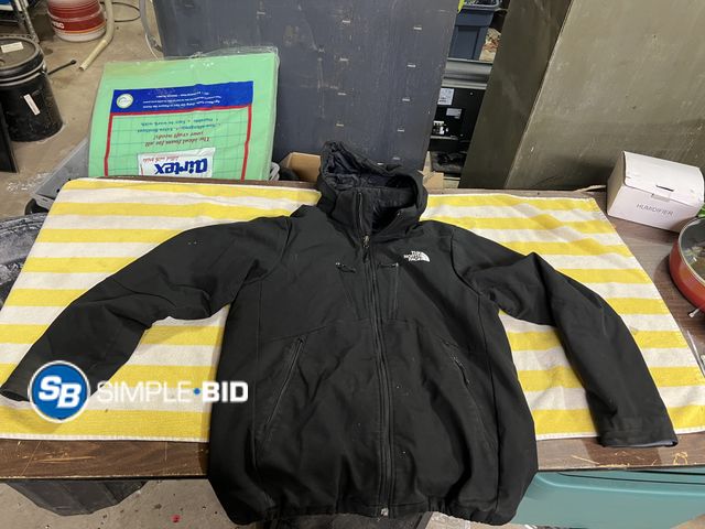 Lot 58-60702 - The North Face Size Large Jacket with Hood