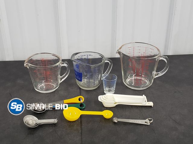 Lot 58-77082 - Lot of Various Glass Measuring Cups &amp; Measuring Utensils