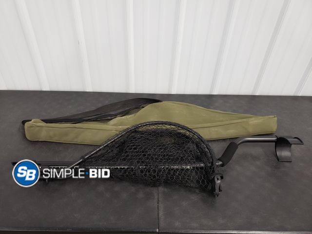 Lot 58-78102 - Leverage landing net - used but in good condition